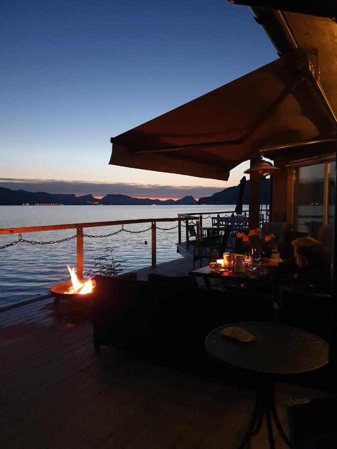 Smastranda Fjord Lodge Aheim Ngoại thất bức ảnh
